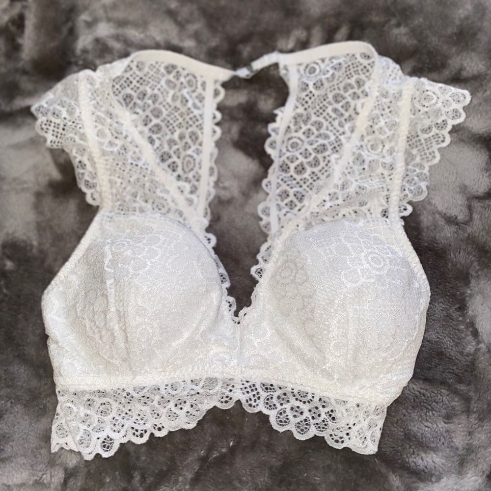 🦋Gilly Hicks White lace bralette